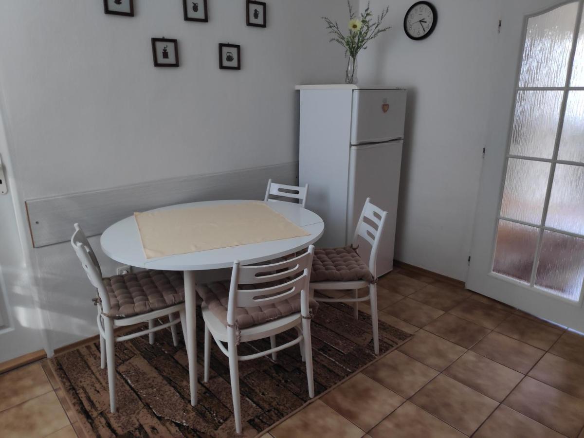 Liptovský Hrádok Holiday Home Liptovsky Peter מראה חיצוני תמונה